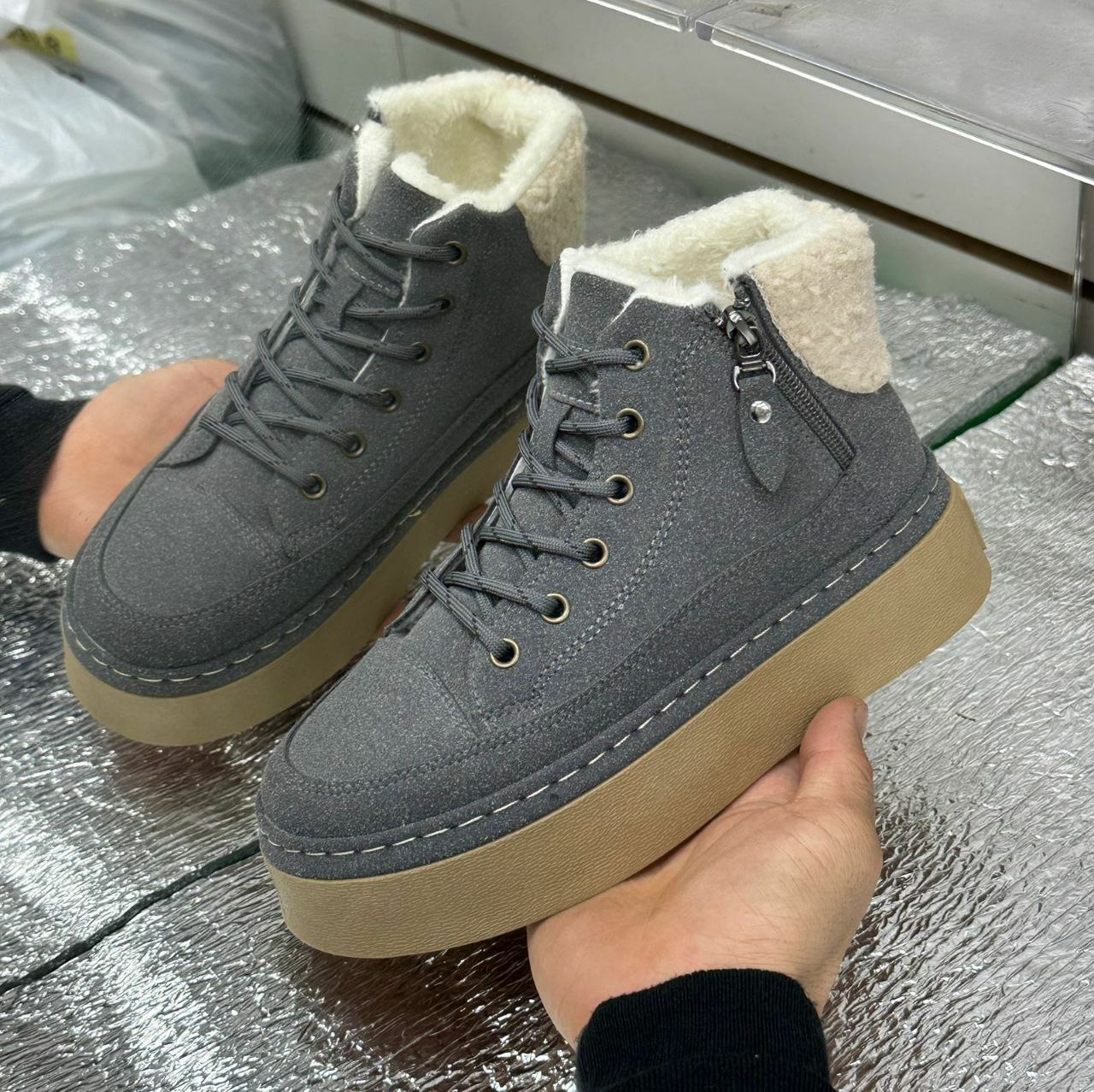 фото зимние женские кроссовки оптом с доставкой