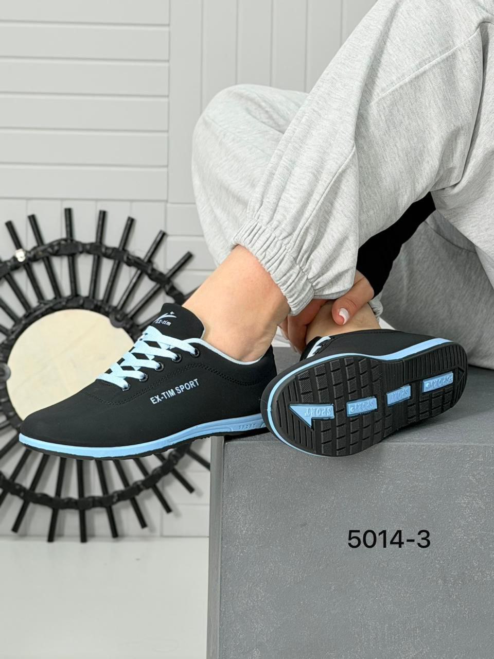 фото весенние женские кроссовки оптом