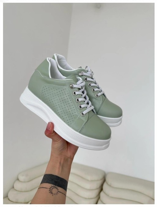 фото весенние женские кроссовки оптом