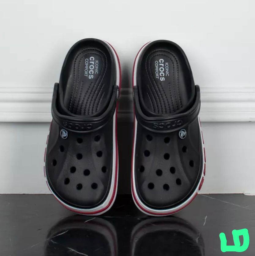 фото женские летние черные crocs 816046 оптом