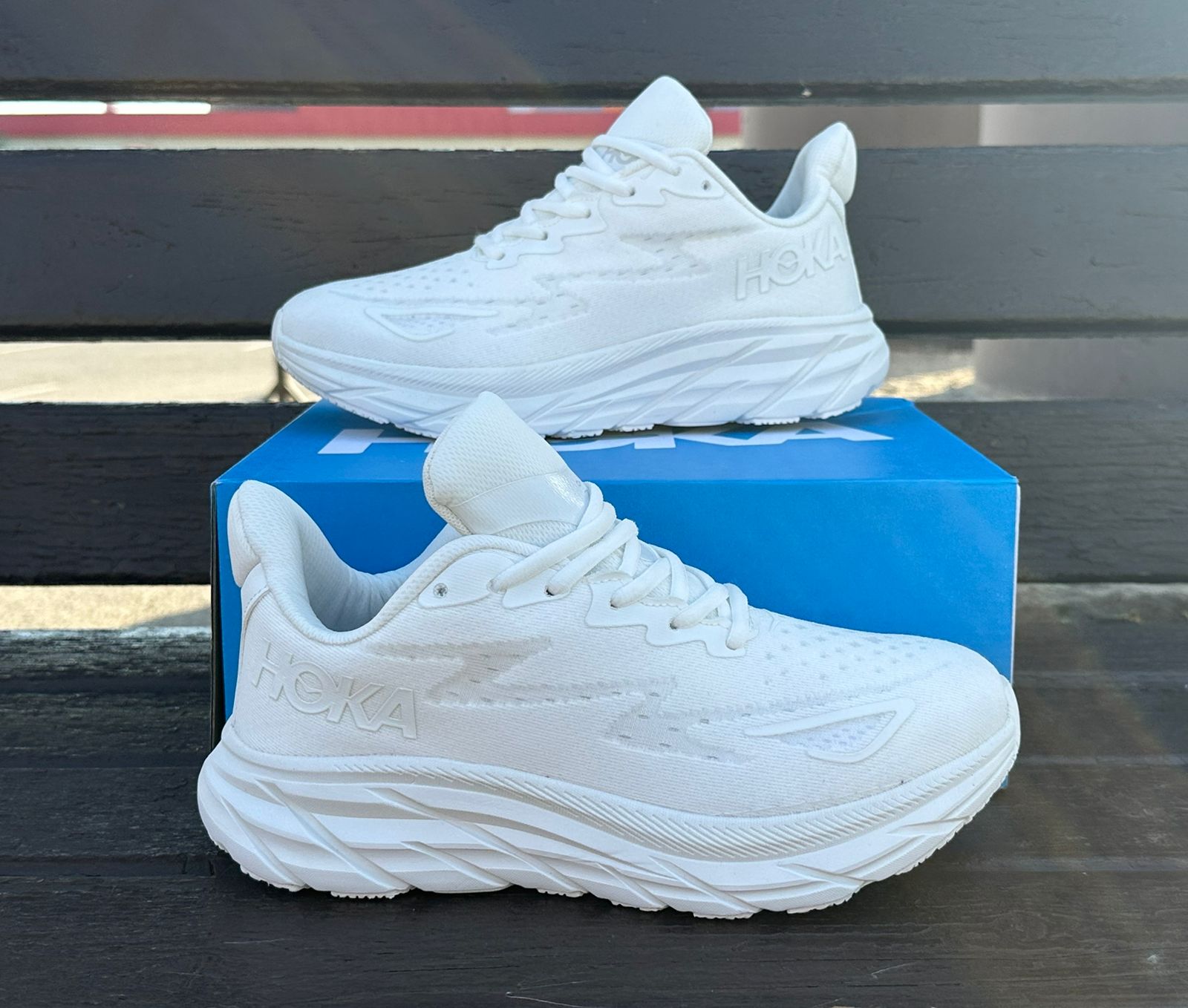 фото Мужские белые кроссовки Hoka 591459 оптом с доставкой