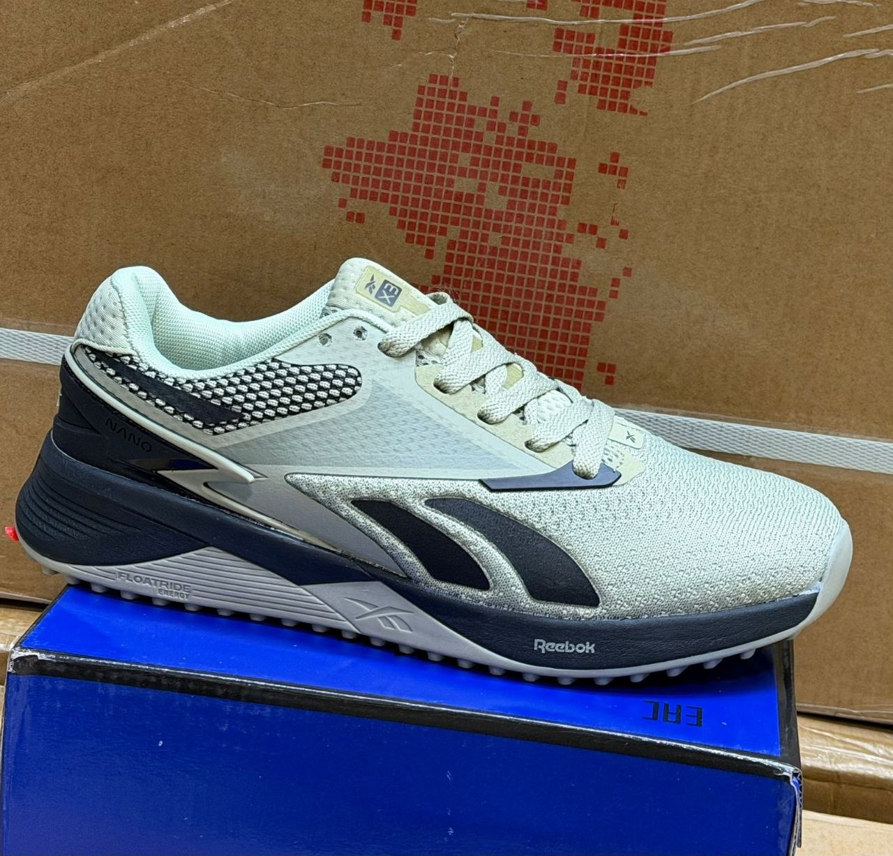 фото весенние мужские кроссовки оптом с доставкой