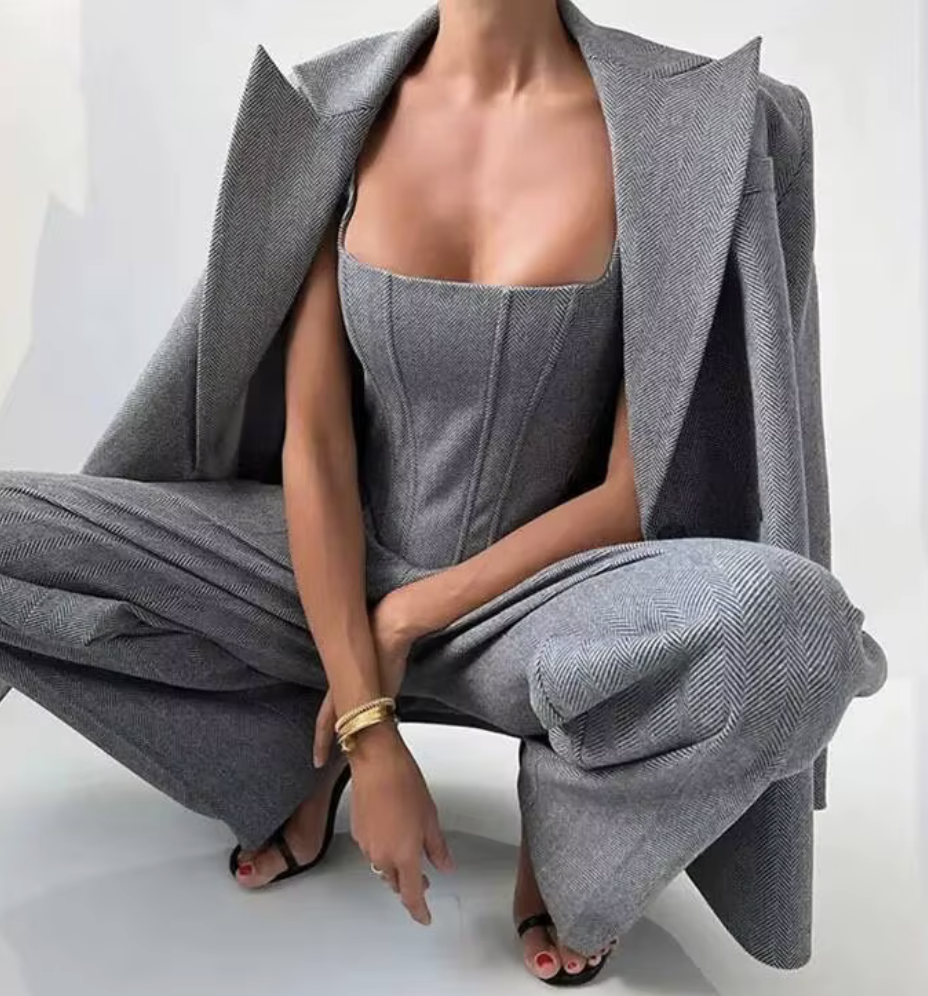 картинка Костюм женский тройка от магазина Одежда+