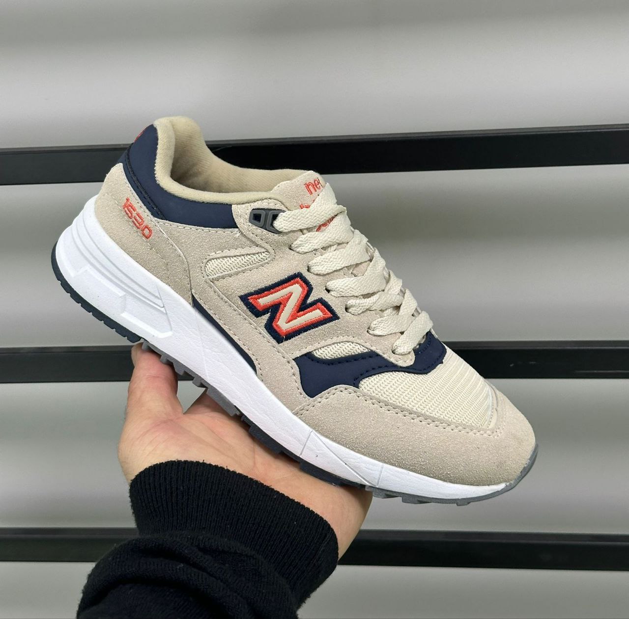 фото весенние женские кроссовки оптом