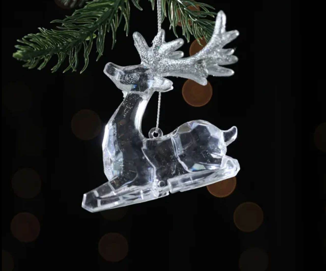 картинка Новогодние игрушки на елку от магазина Одежда+