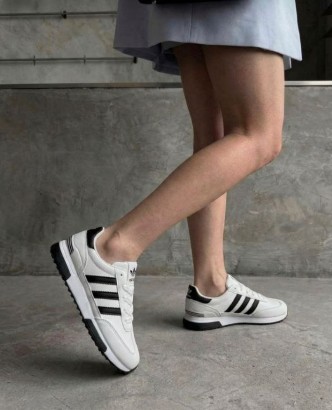 фото весенние женские кроссовки оптом