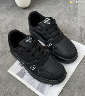 фото весенние женские кроссовки оптом