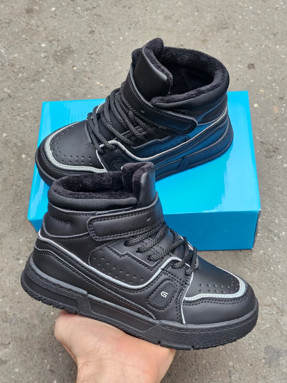 фото осенние кроссовки для мальчиков оптом