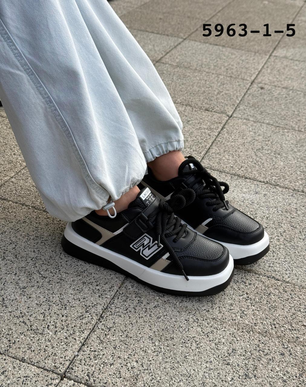 фото весенние кроссовки для девочек оптом