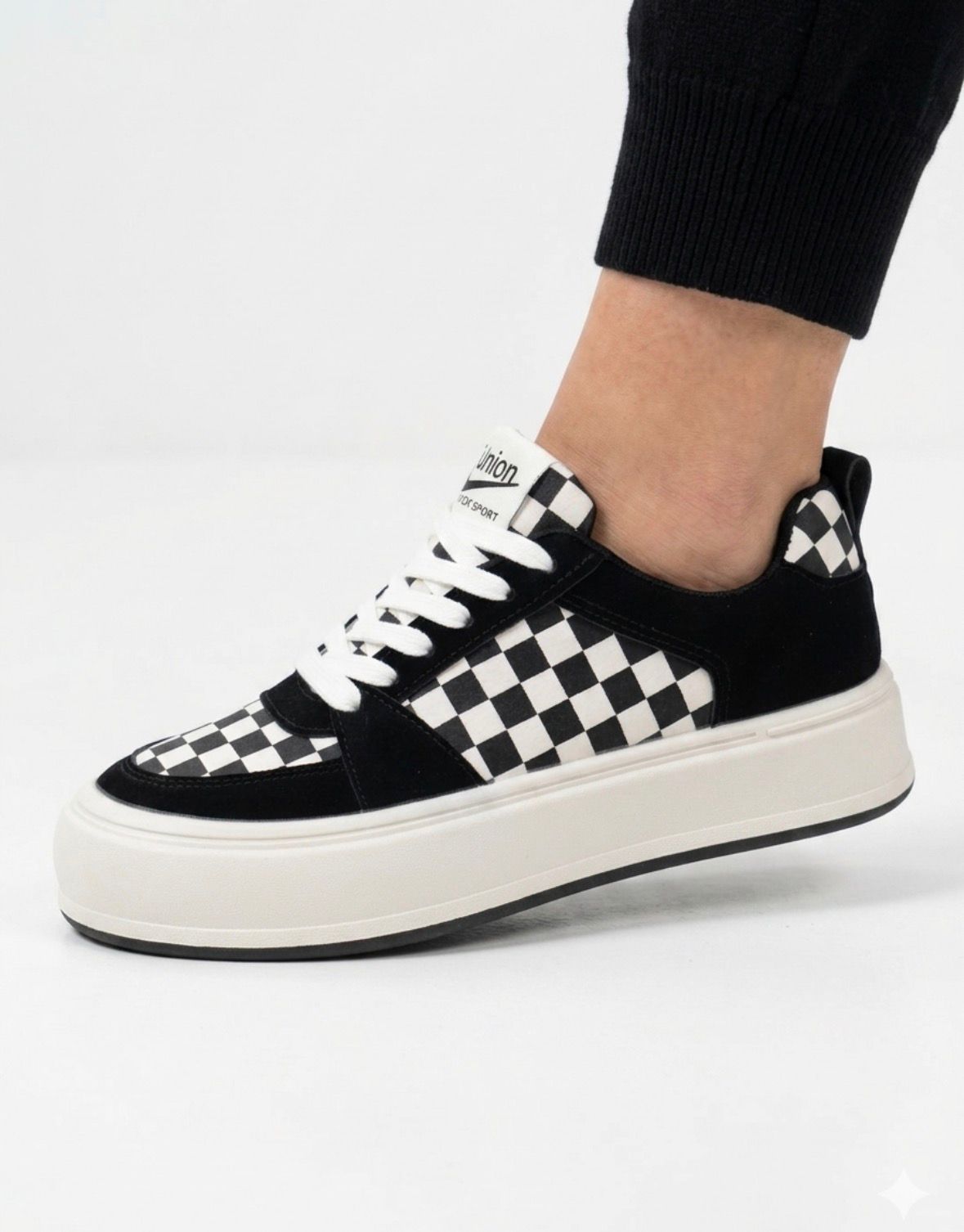 фото женские черные sneakers 731369 оптом
