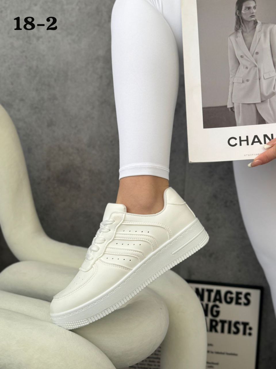 фото весенние женские кроссовки оптом