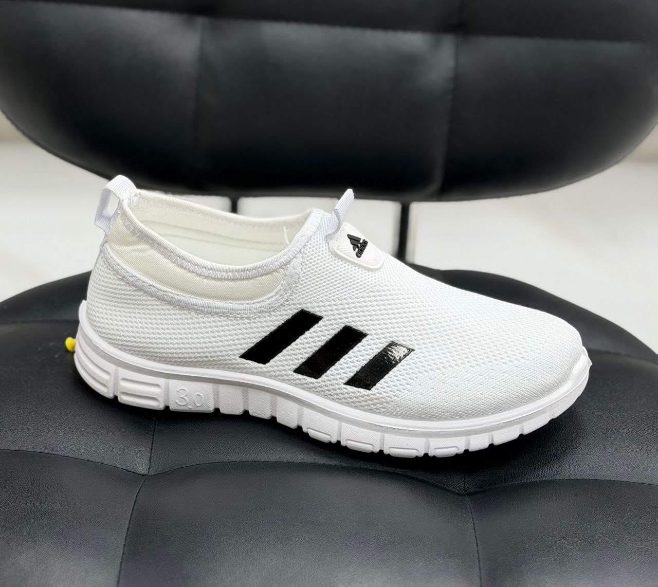 фото весенние женские кроссовки оптом