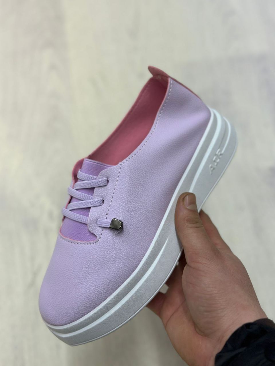 фото весенние женские кроссовки оптом