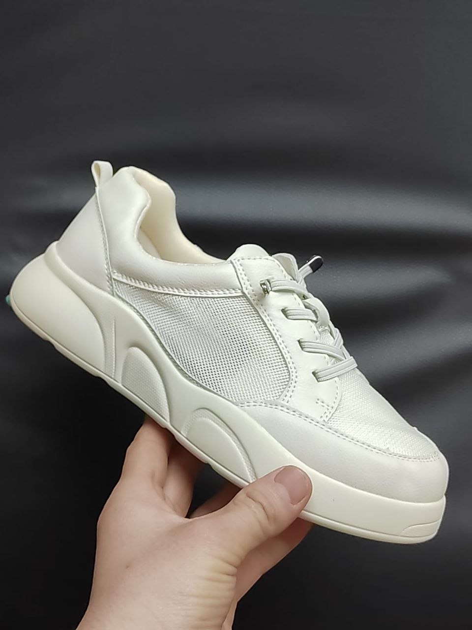 фото весенние женские кроссовки оптом