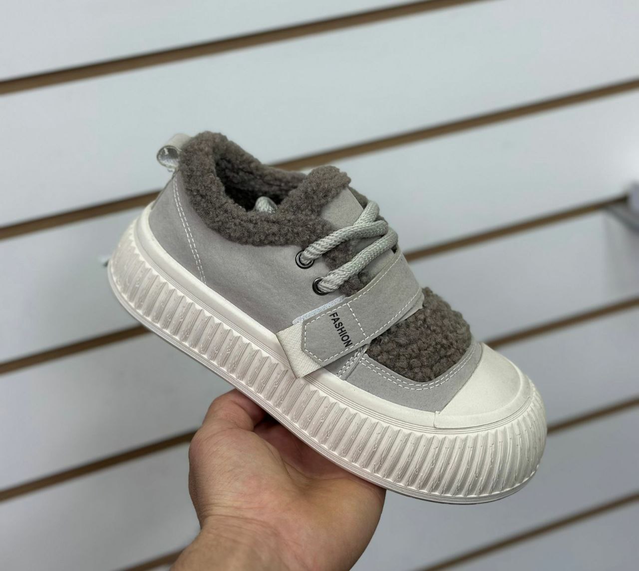 фото зимние женские кроссовки оптом с доставкой