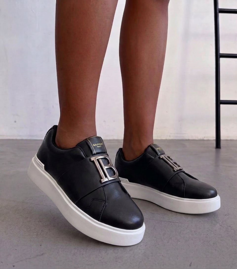 фото женские черные sneakers 142948 оптом