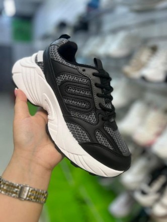 фото весенние женские кроссовки оптом