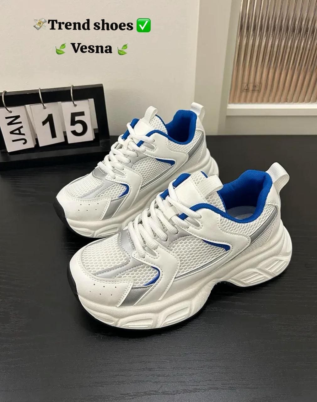 фото весенние женские кроссовки оптом