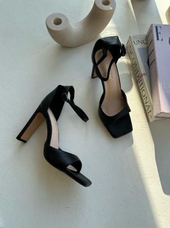 фото весенние женские босоножки оптом