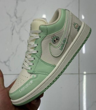 фото весенние женские кроссовки оптом