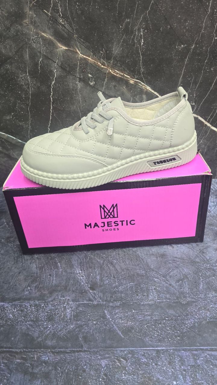 фото весенние женские кроссовки оптом