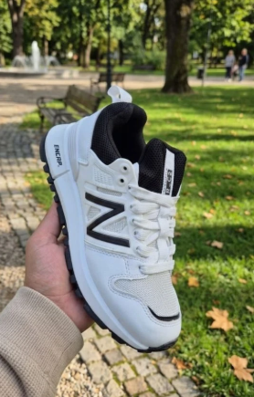 фото весенние женские кроссовки оптом