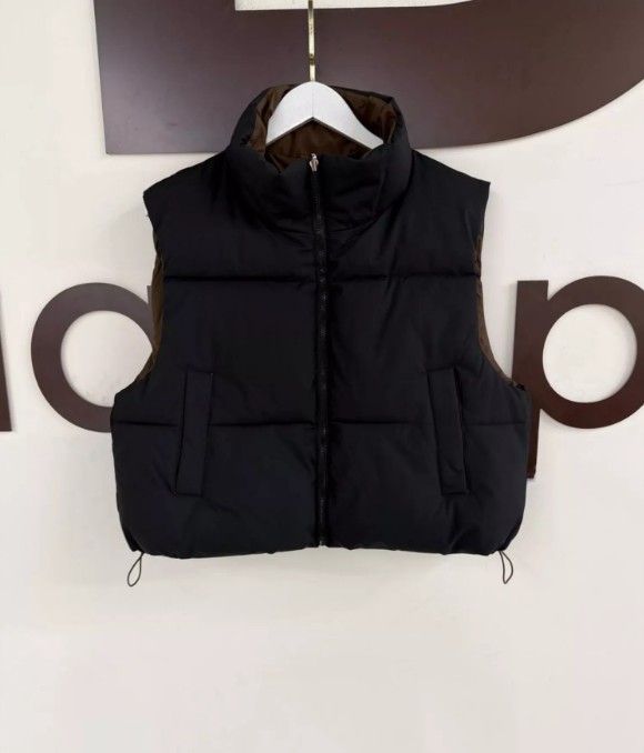 картинка Жилет от магазина Одежда+