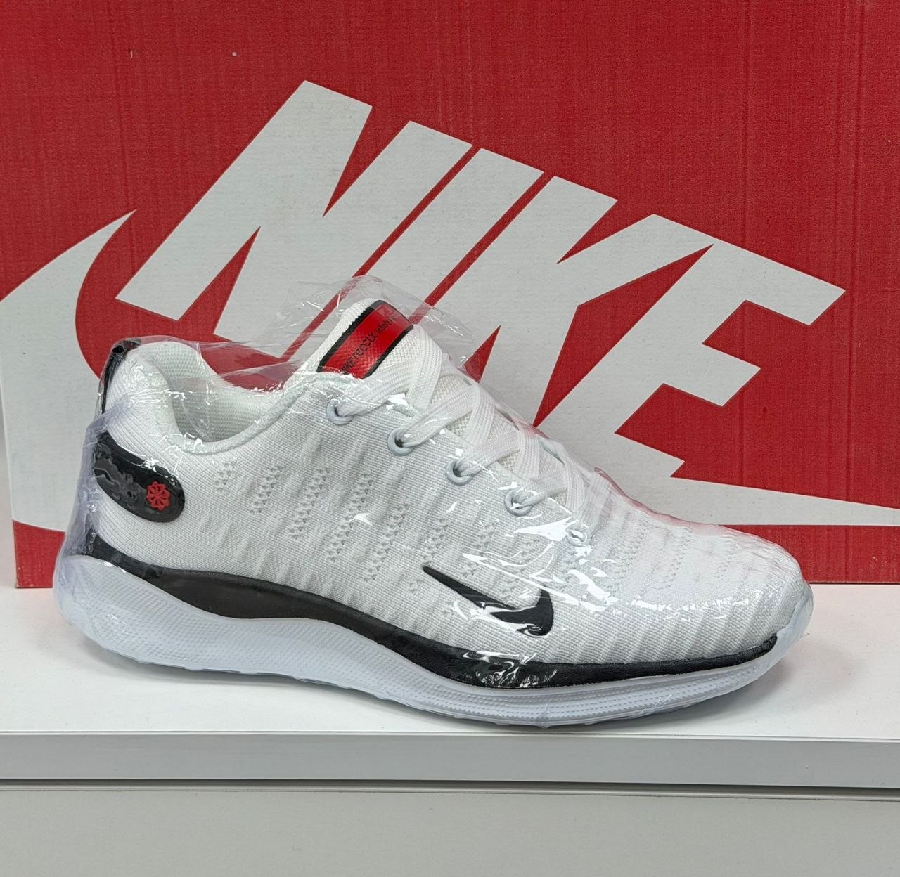 фото весенние женские кроссовки оптом