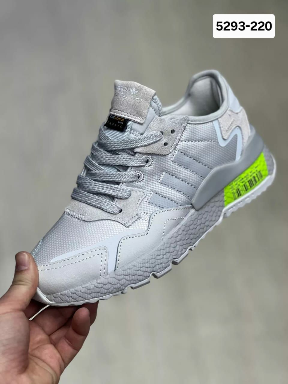 фото весенние женские кроссовки оптом