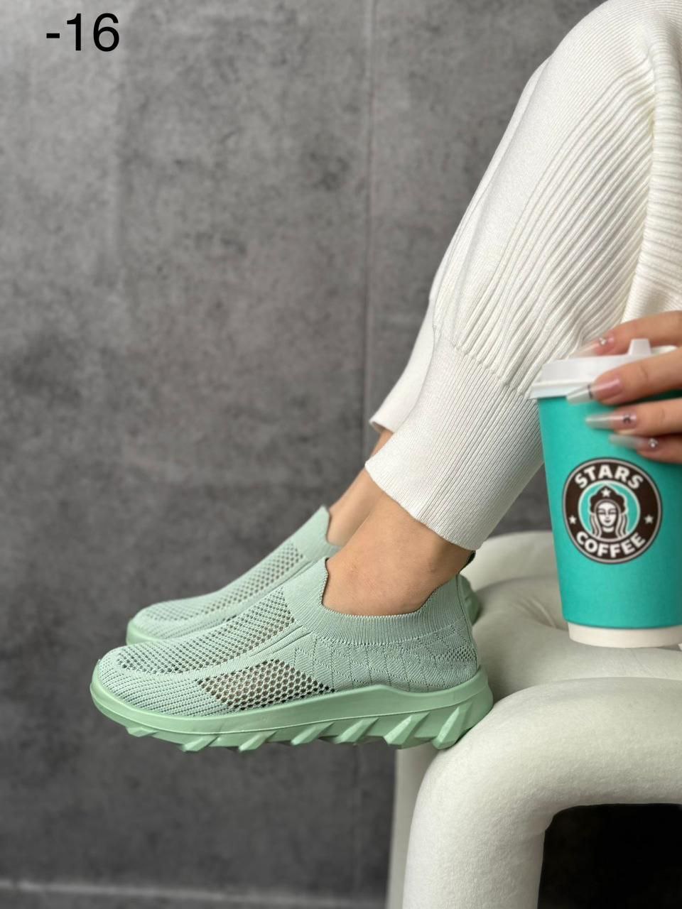 фото весенние женские кроссовки оптом