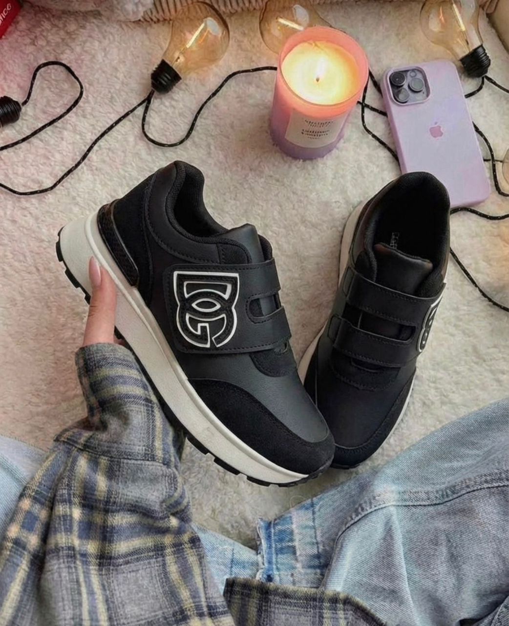 фото женские белые кроссовки с черными акцентами 788966 оптом