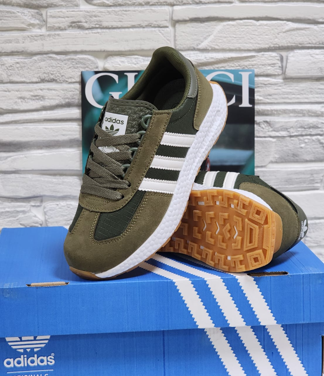 фото весенние женские кроссовки оптом