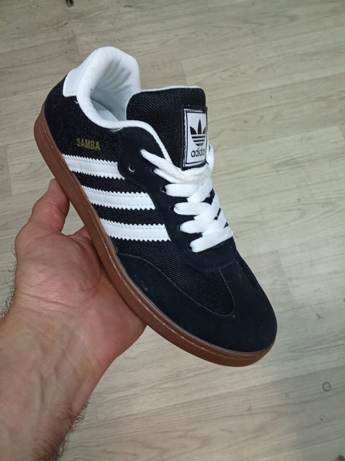 фото весенние женские кроссовки оптом