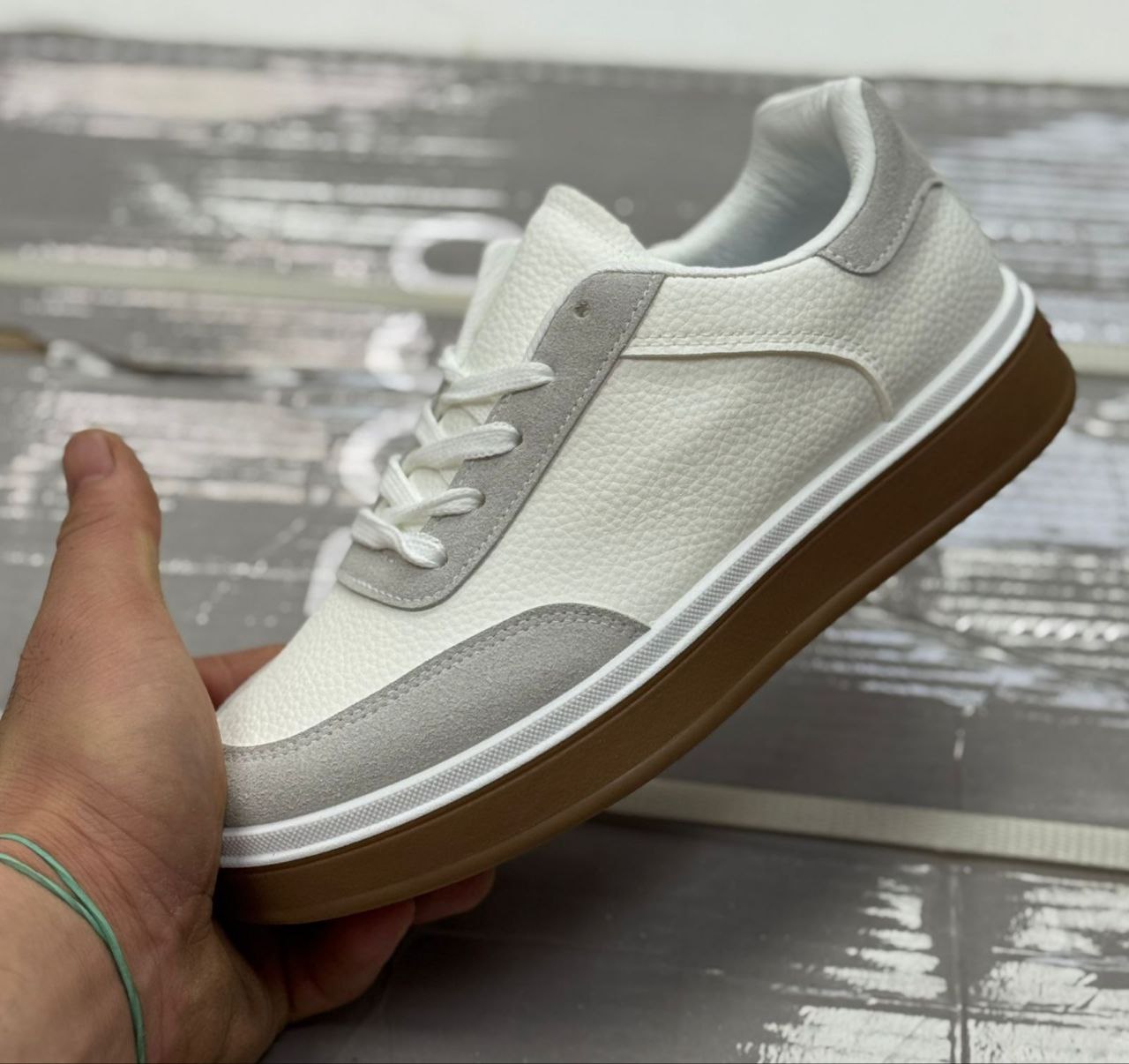 фото весенние женские кроссовки оптом