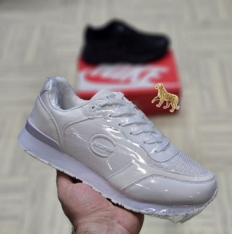 фото весенние женские кроссовки оптом