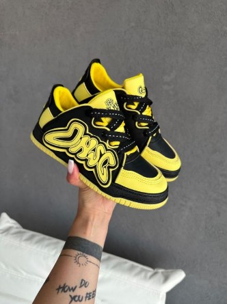 фото весенние женские кроссовки оптом