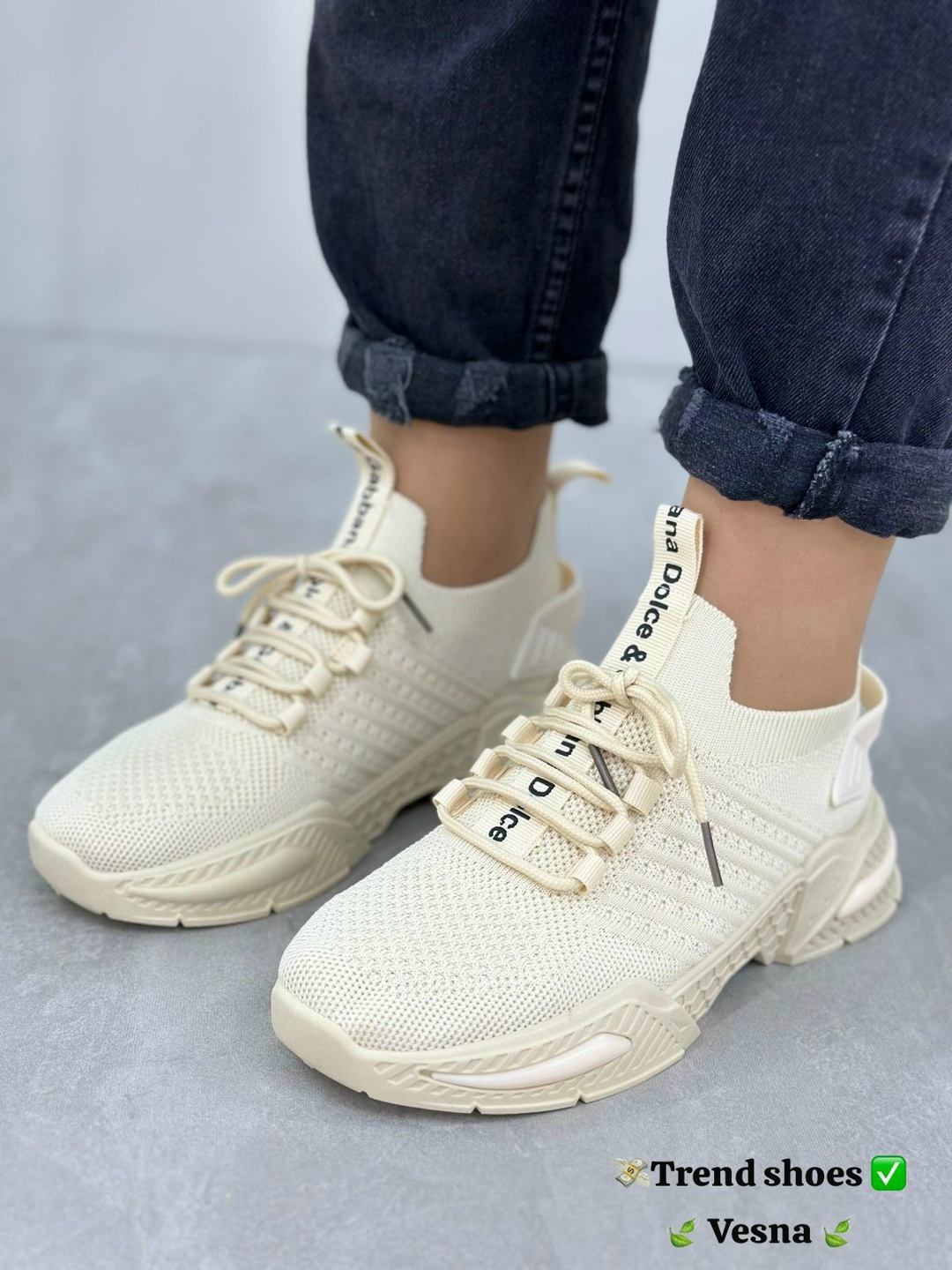 фото весенние женские кроссовки оптом