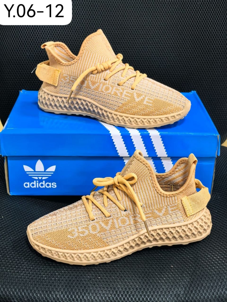 фото весенние женские кроссовки оптом