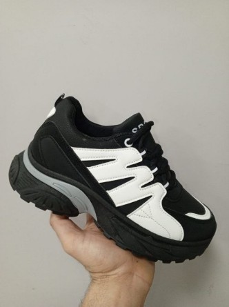 фото весенние женские кроссовки оптом