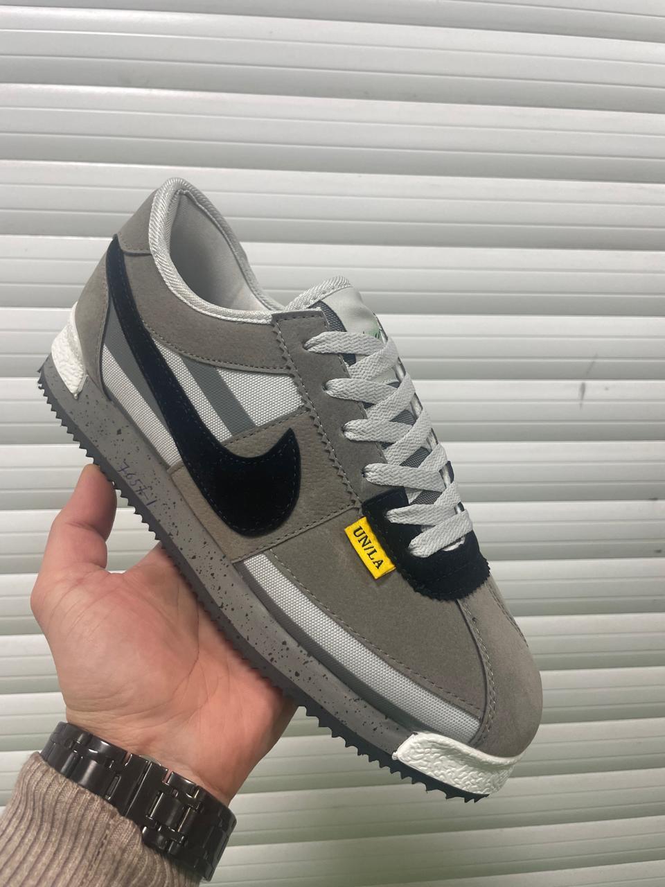 фото весенние мужские кроссовки оптом с доставкой