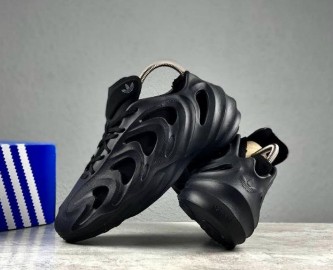 фото весенние женские кроссовки оптом