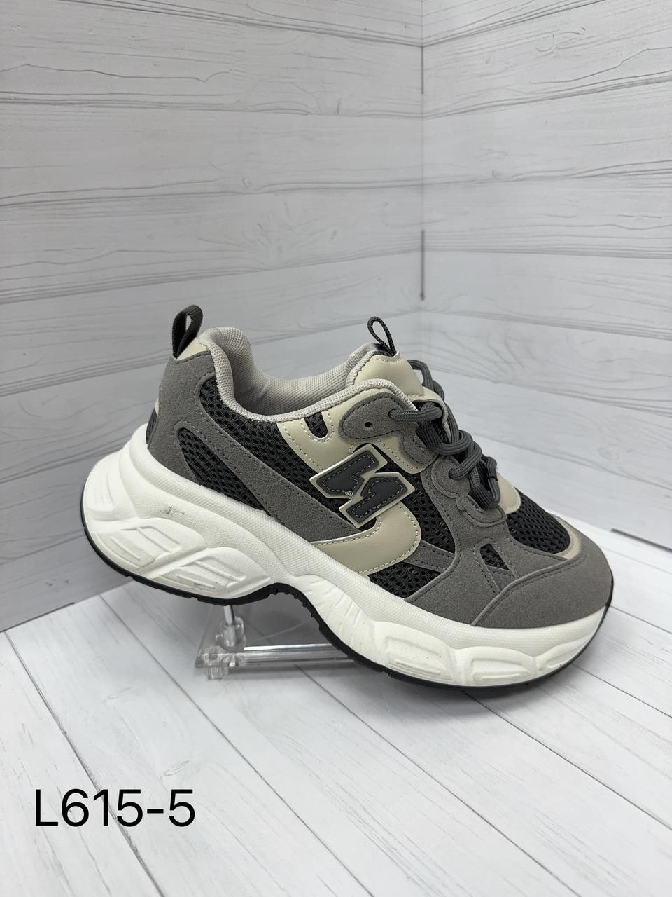 фото весенние женские кроссовки оптом