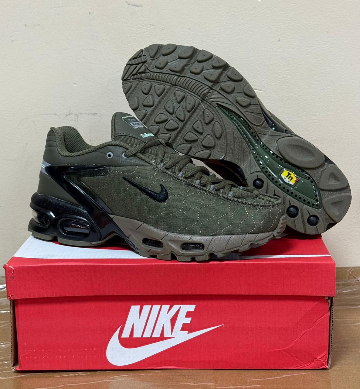 фото мужские кроссовки nike 987869 оптом