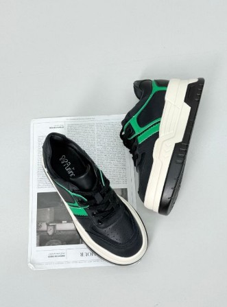 фото весенние женские кроссовки оптом