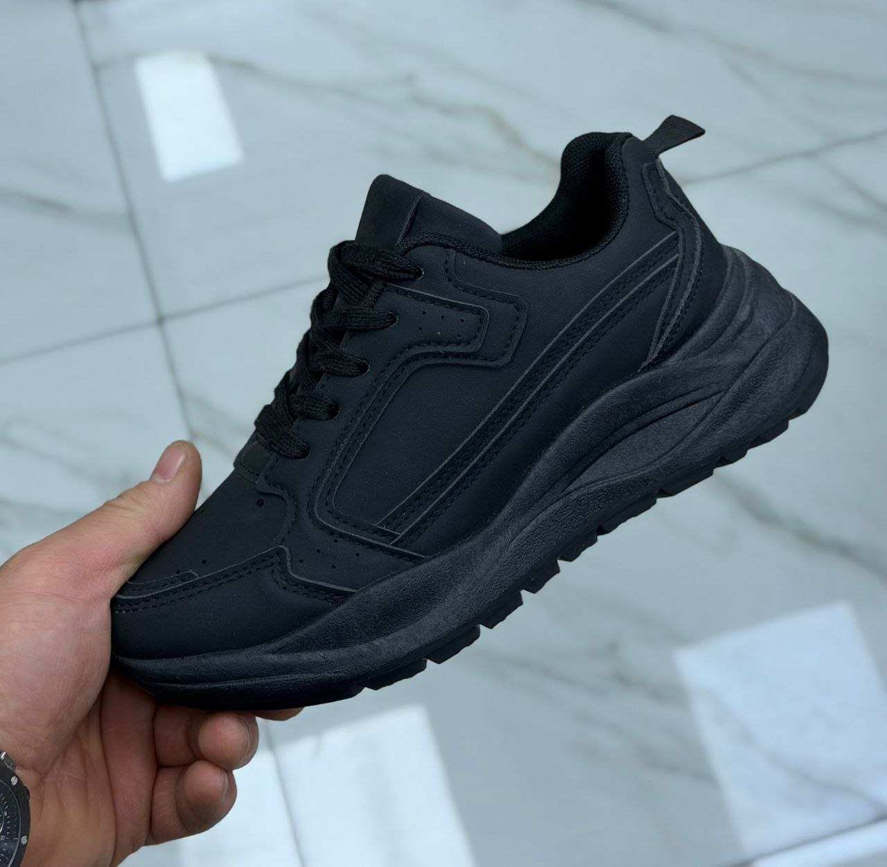 фото весенние женские кроссовки оптом