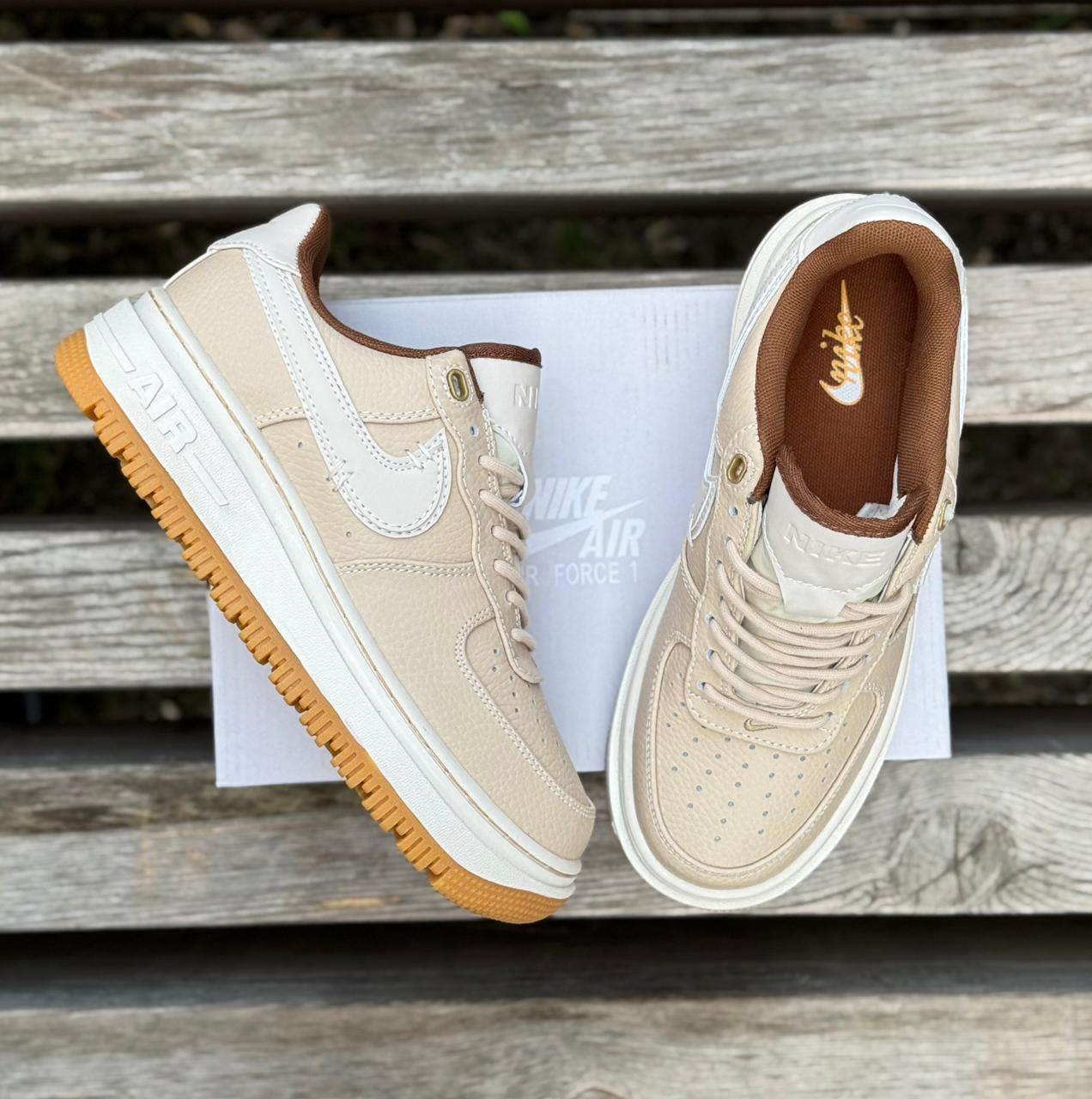 фото женские кроссовки nike air force 1 271026 оптом