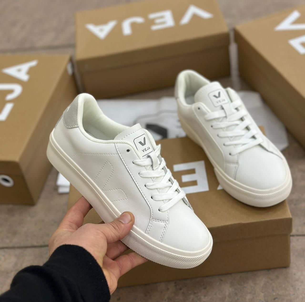 фото весенние женские кроссовки оптом