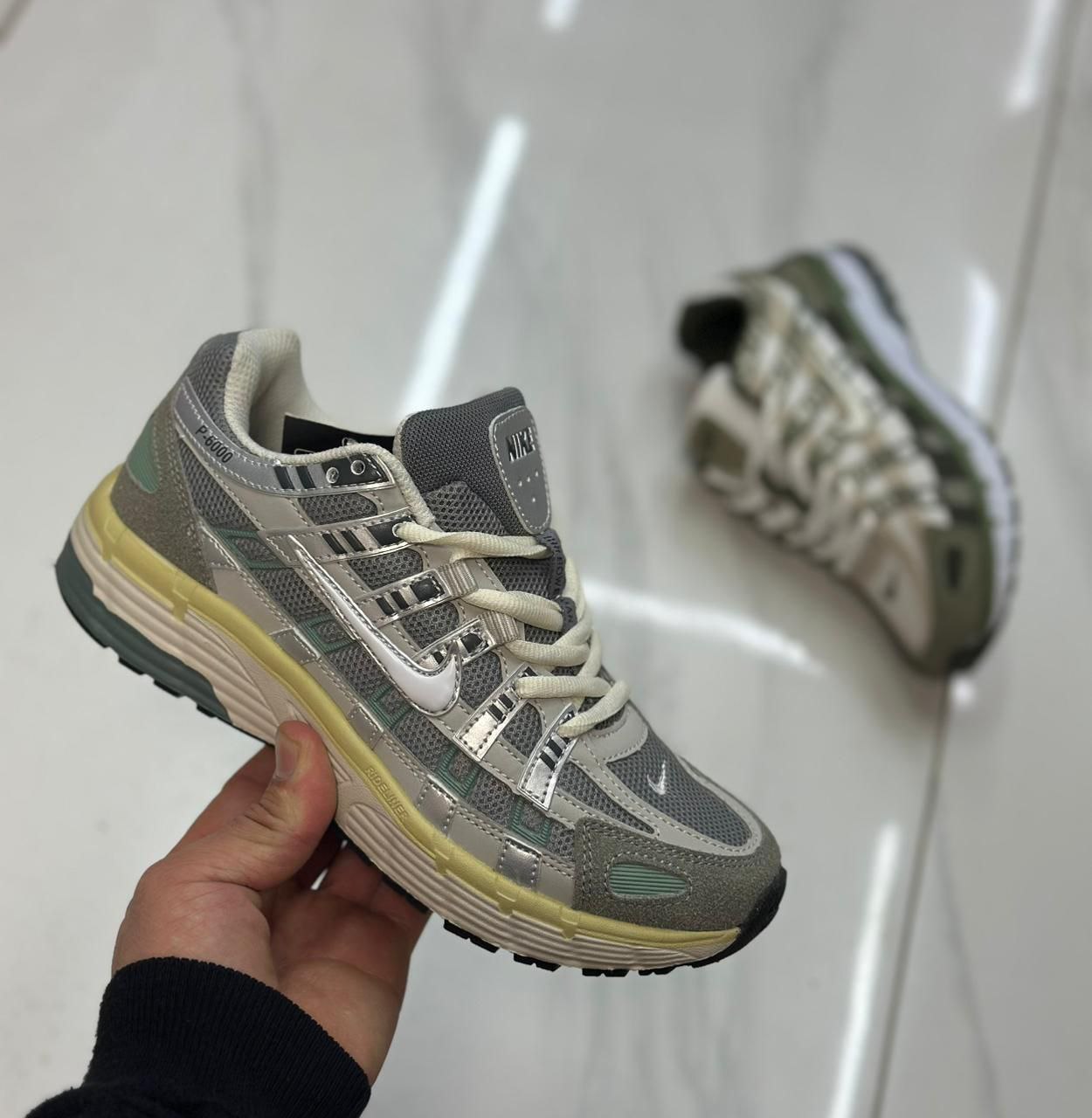 фото весенние женские кроссовки оптом