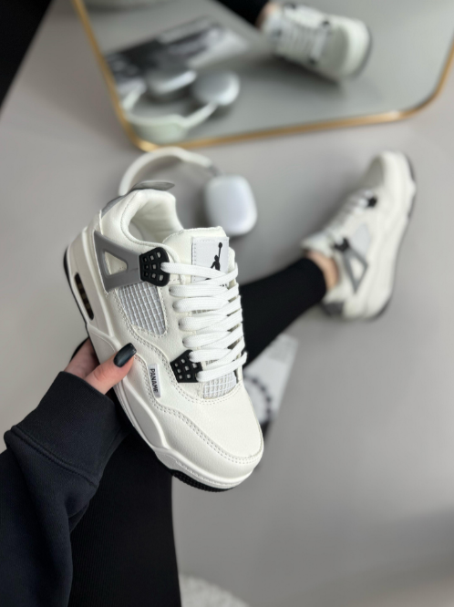 фото весенние женские кроссовки оптом