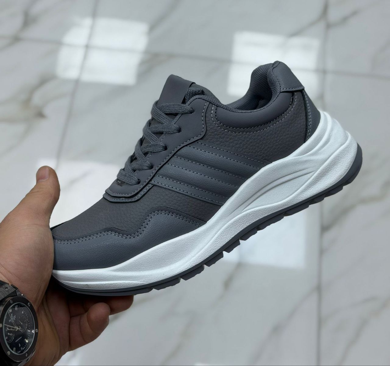 фото весенние женские кроссовки оптом